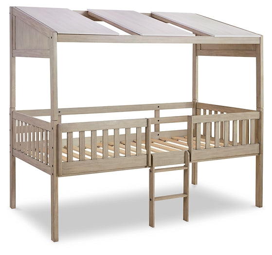 Wrenalyn  Loft Bed