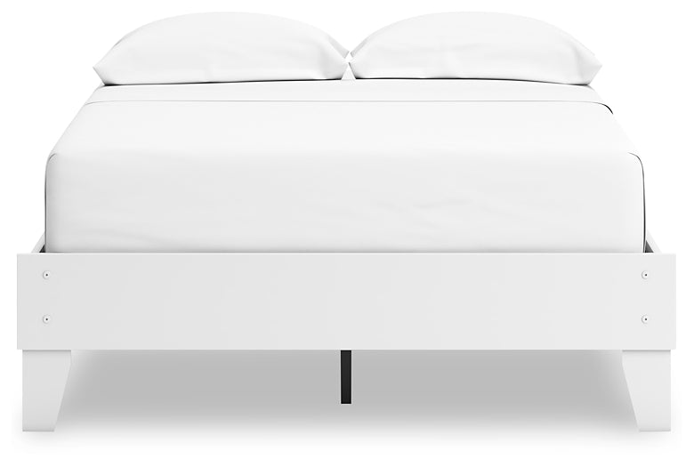 Hallityn  Platform Bed With Dresser And Nightstand