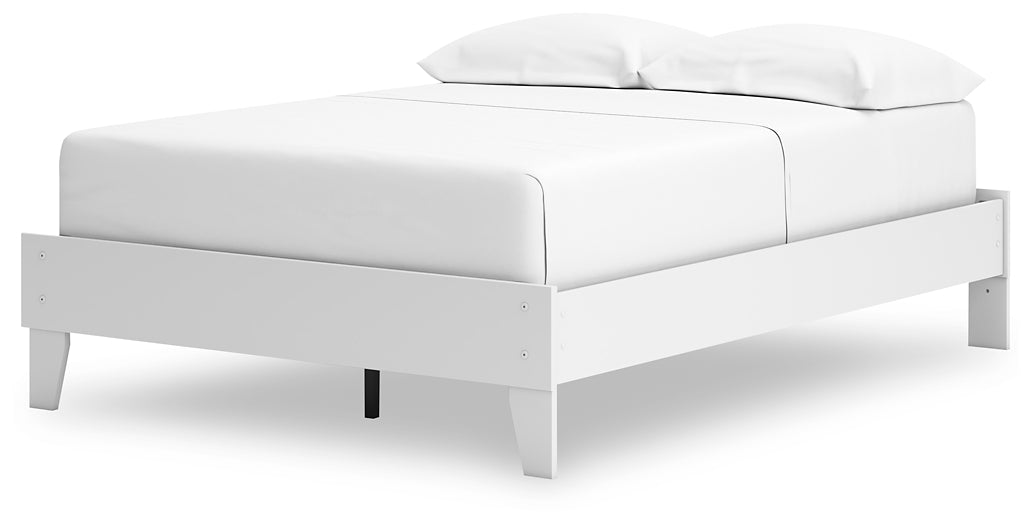 Hallityn  Platform Bed With Dresser And Nightstand