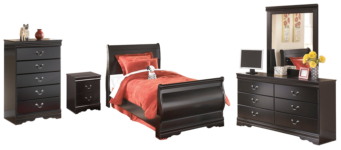 Huey Vineyard  Sleigh Bed With Mirrored Dresser, Chest And Nightstand